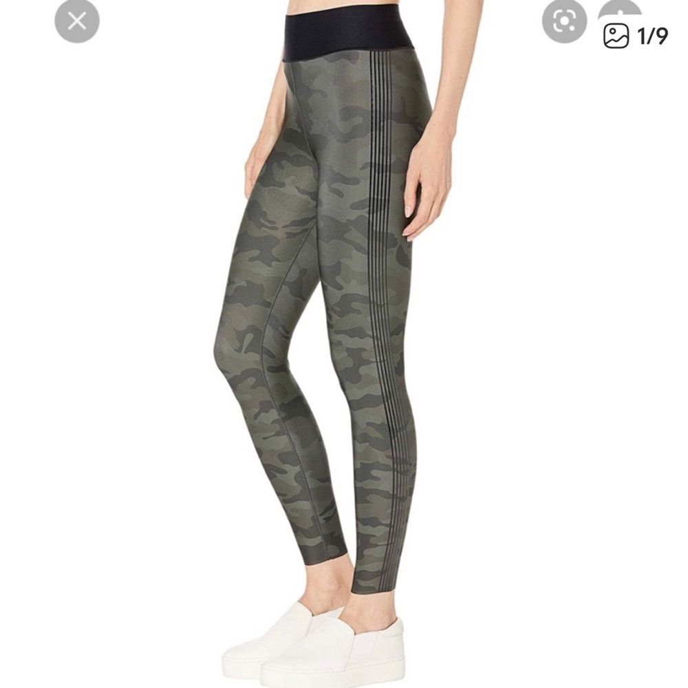 Ultracor Ultra High Rise Camo Collegiate Legging Size Medium